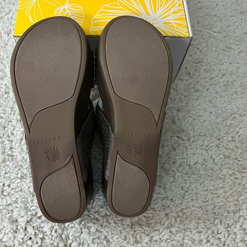 Women’s Size 7 Yellow Box Brown Wedge Sandals NEW - Picture 7 of 11